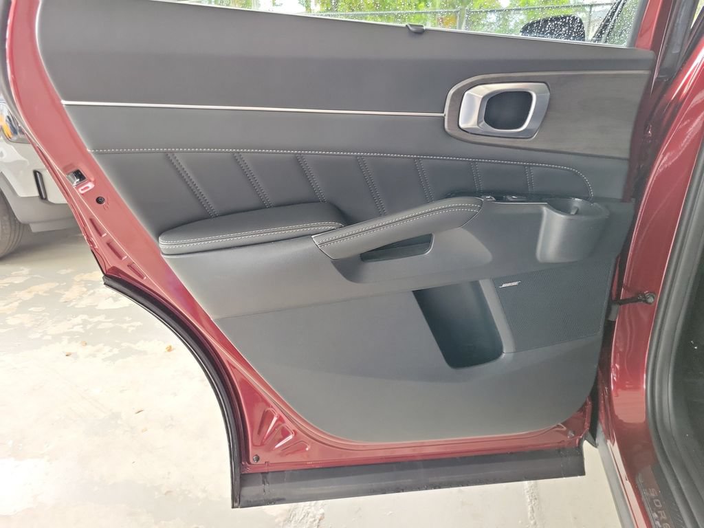 Certified 2024 Kia Sorento SX Prestige AWD/4WD image 16