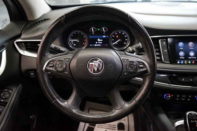 Used 2020 Buick Enclave Essence image 31