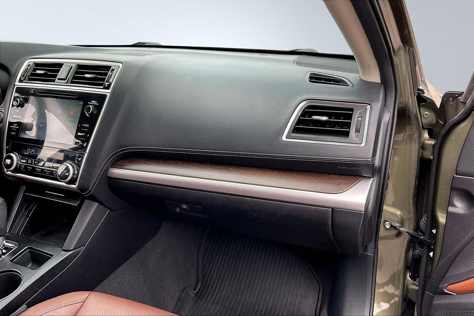 Used 2019 Subaru Outback 2.5i Touring w/ Popular Package #3A image 15