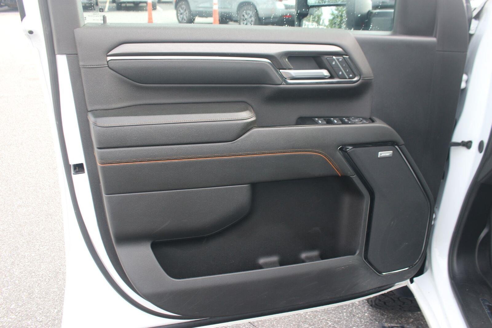 Used 2024 GMC Sierra 3500 AT4 w/ AT4 Premium Plus Package AWD/4WD image 12