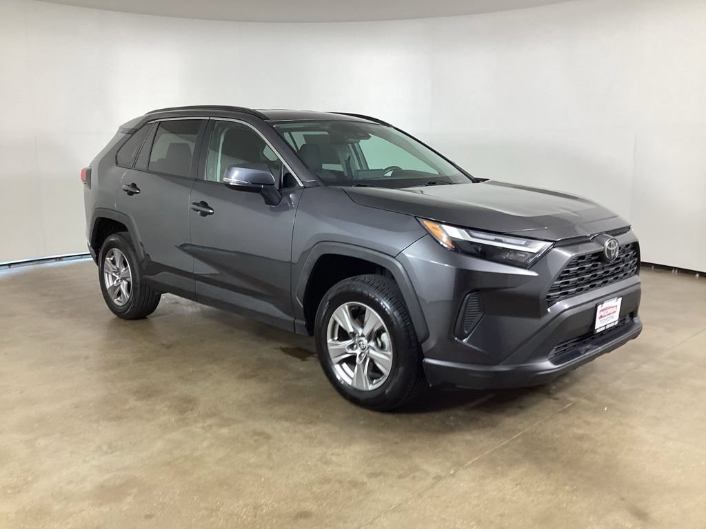 Used 2024 Toyota RAV4 XLE AWD/4WD image 5