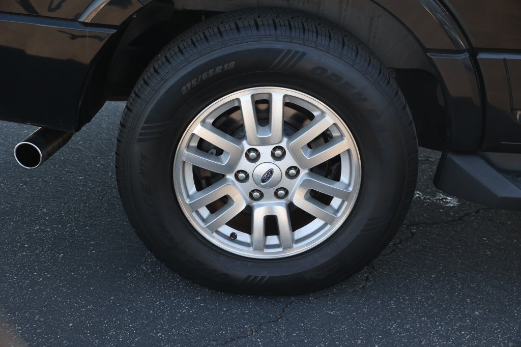 Used 2011 Ford Expedition XLT w/ HD Trailer Tow Pkg RWD image 11