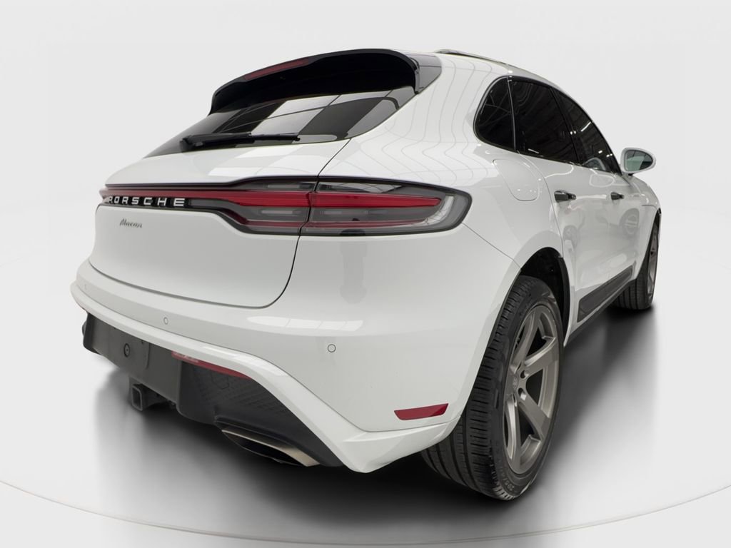 Used 2023 Porsche Macan w/ Sport Chrono Package image 7