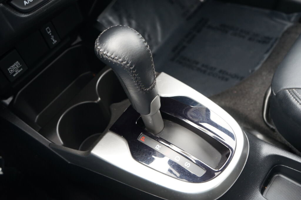 Used 2018 Honda Fit EX-L image 25