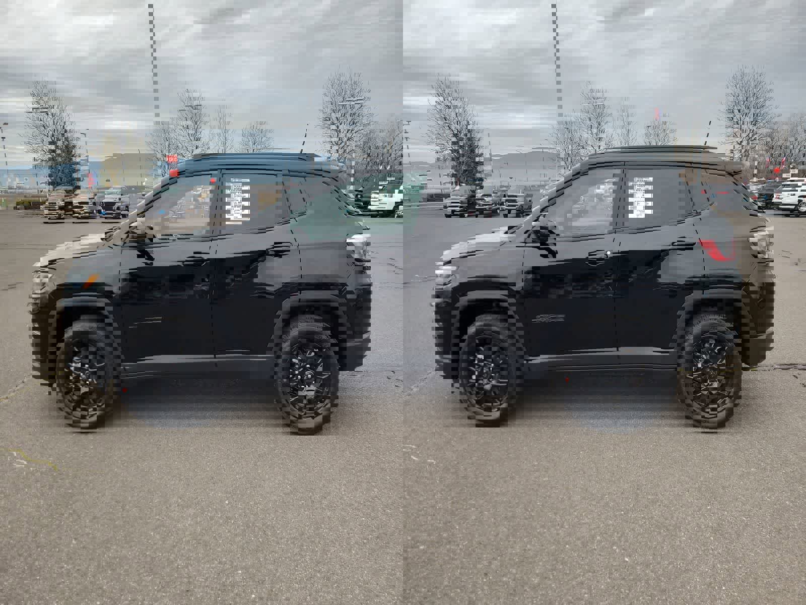 New 2026 Jeep Compass Latitude image 11