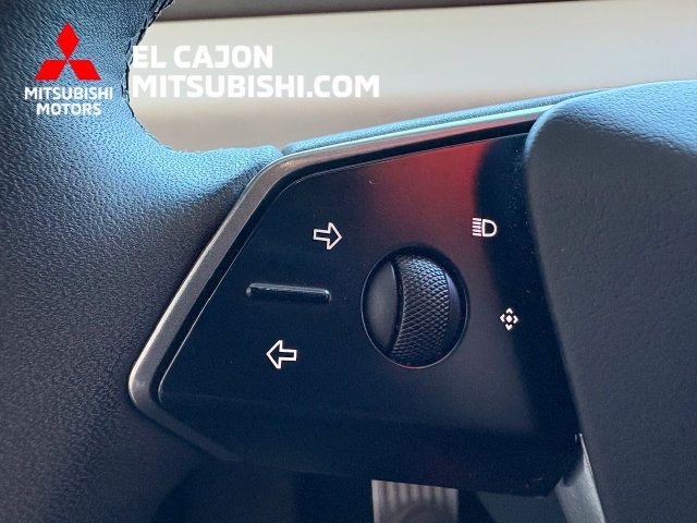 Used 2024 Tesla Cybertruck AWD Crew Cab image 18