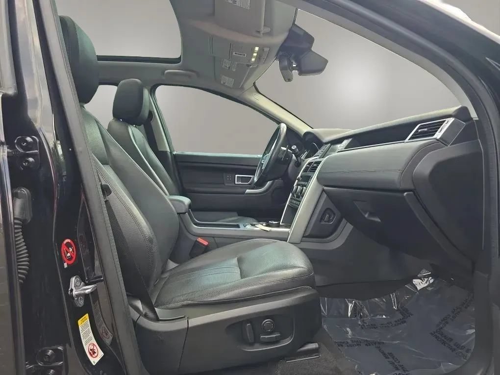Used 2019 Land Rover Discovery Sport HSE AWD/4WD image 50