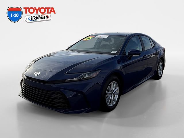 Certified 2025 Toyota Camry LE image 1