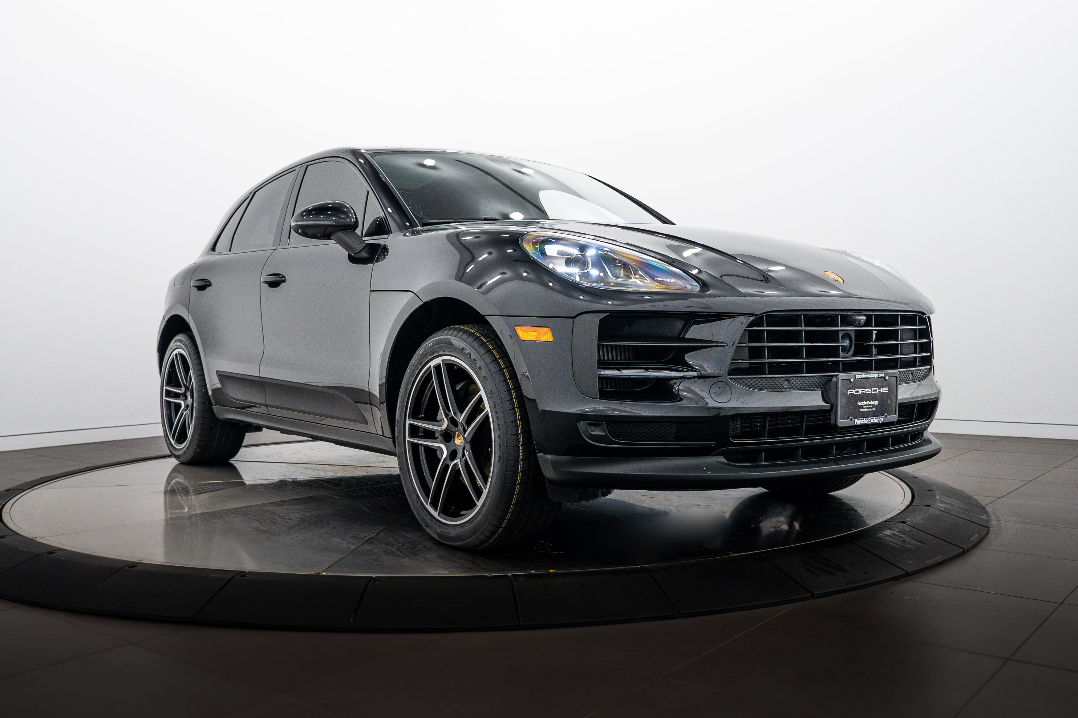 Certified 2021 Porsche Macan S AWD/4WD image 9