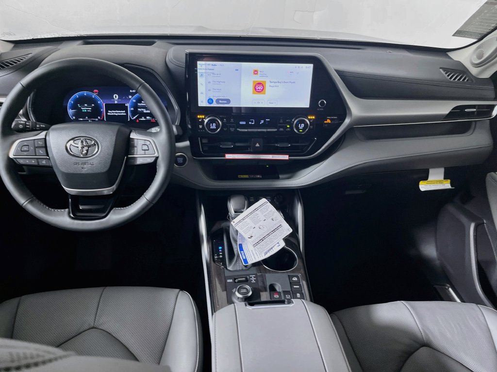 New 2026 Toyota Highlander Platinum AWD/4WD image 26