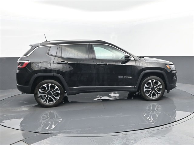 Used 2022 Jeep Compass Limited image 4