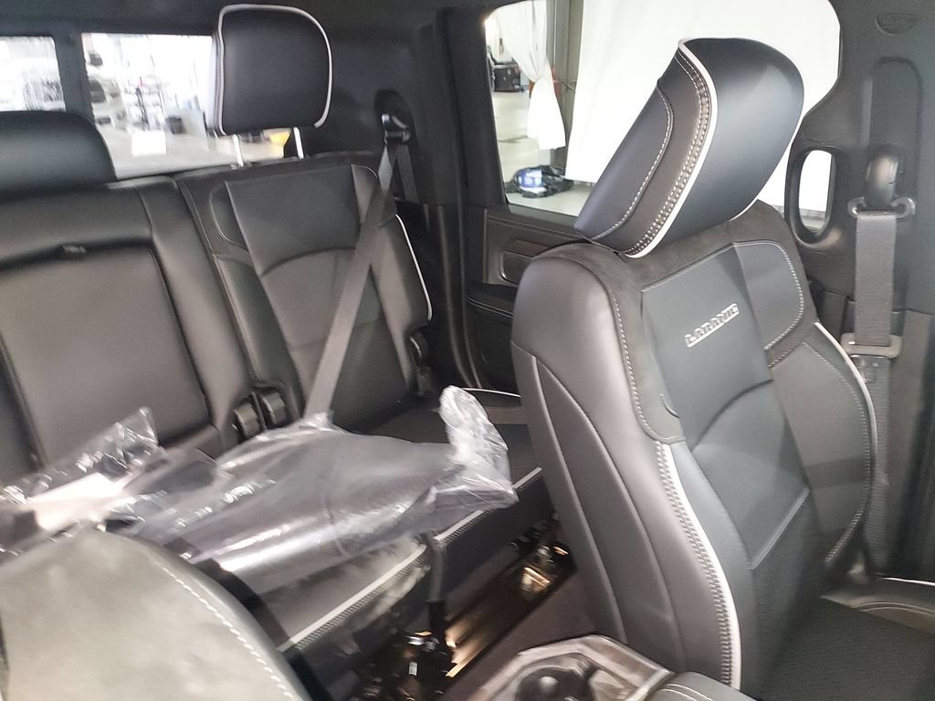 New 2026 RAM 2500 Laramie AWD/4WD image 14