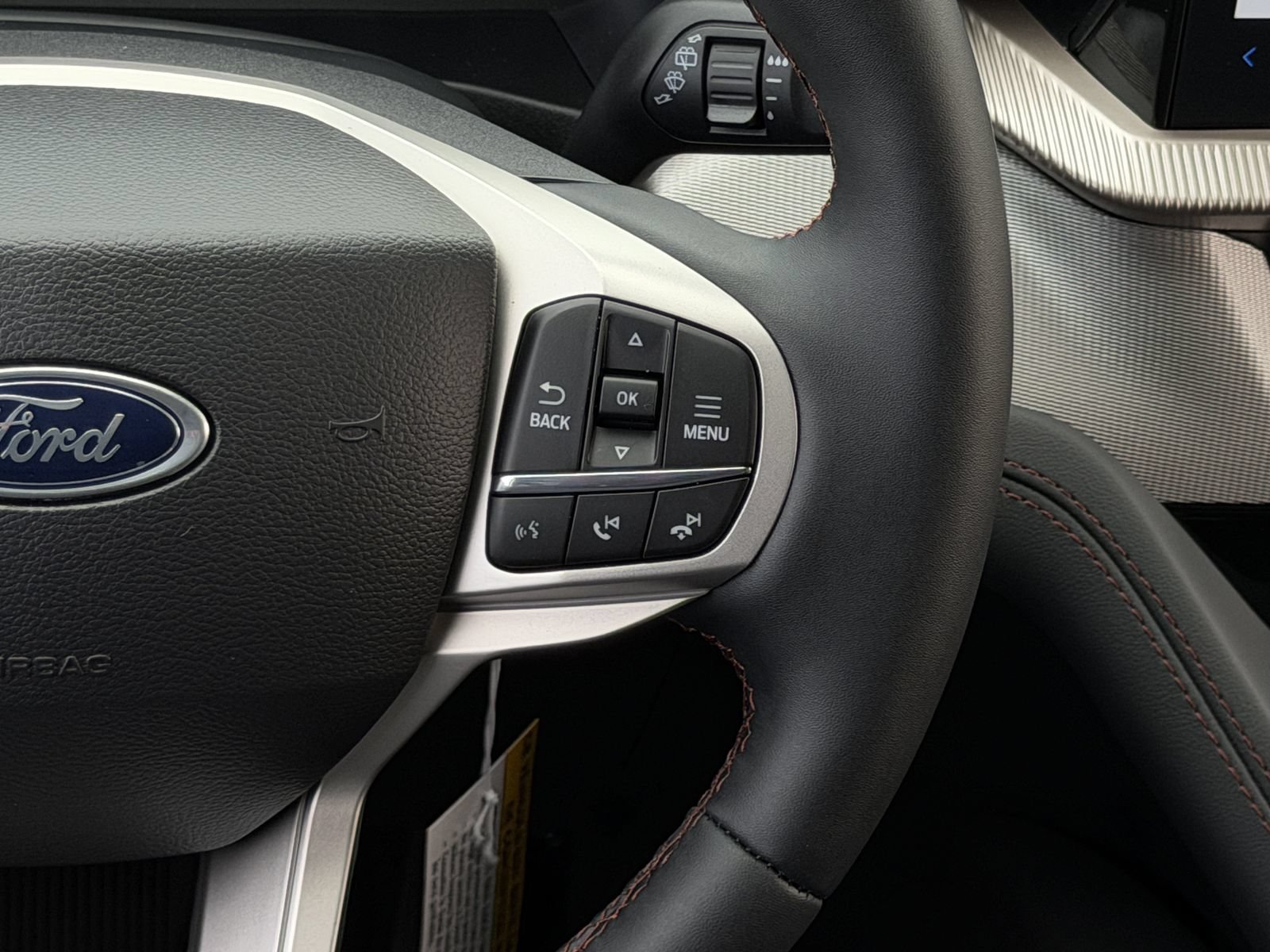 New 2026 Ford Explorer Active RWD image 14