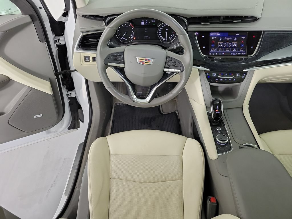Used 2024 Cadillac XT6 Premium Luxury w/ LPO, Floor Liner Package AWD/4WD image 15