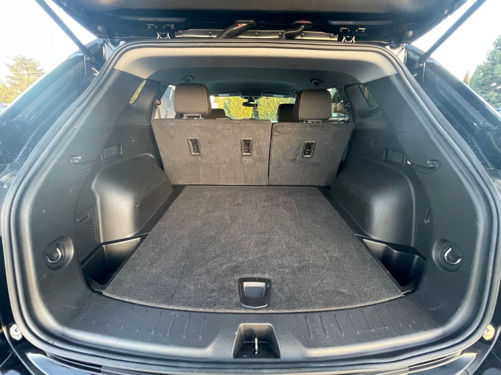 Used 2025 Chevrolet Blazer LT image 25