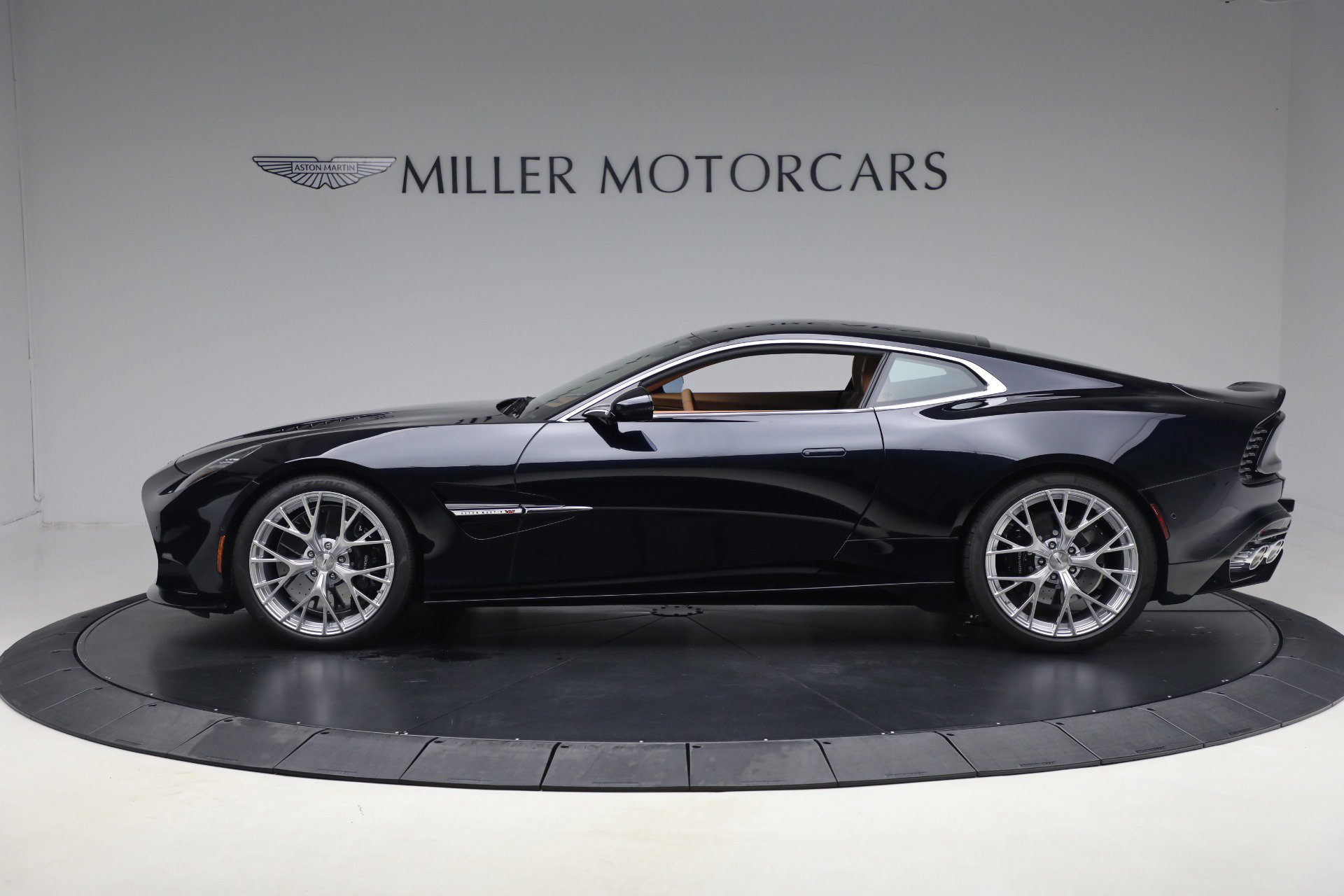 New 2026 Aston Martin Vanquish image 3