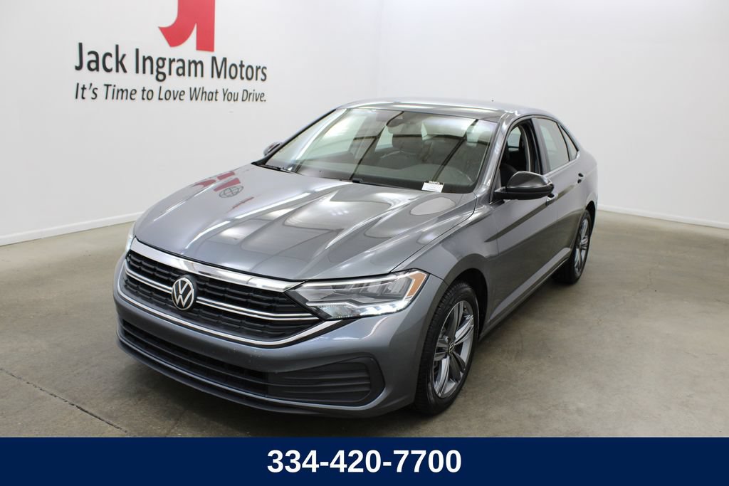 Used 2024 Volkswagen Jetta SE