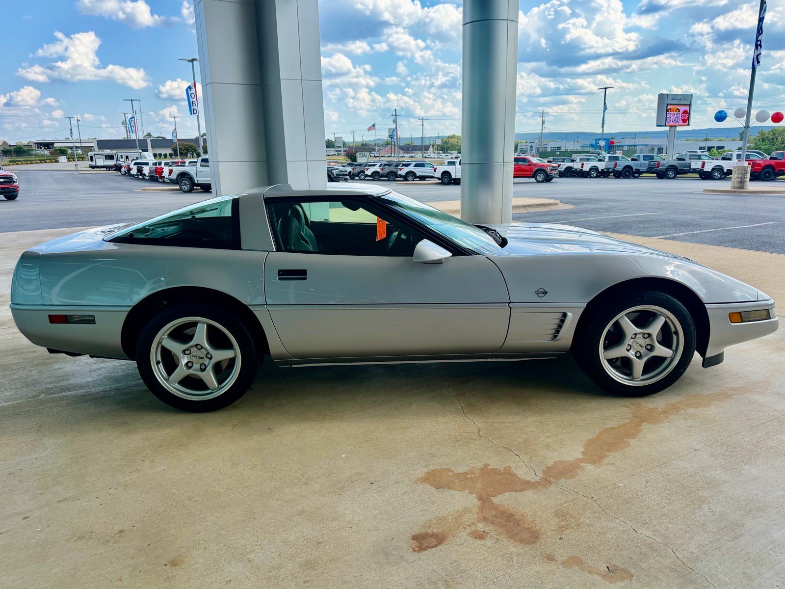 Used 1996 Chevrolet Corvette Coupe RWD image 7