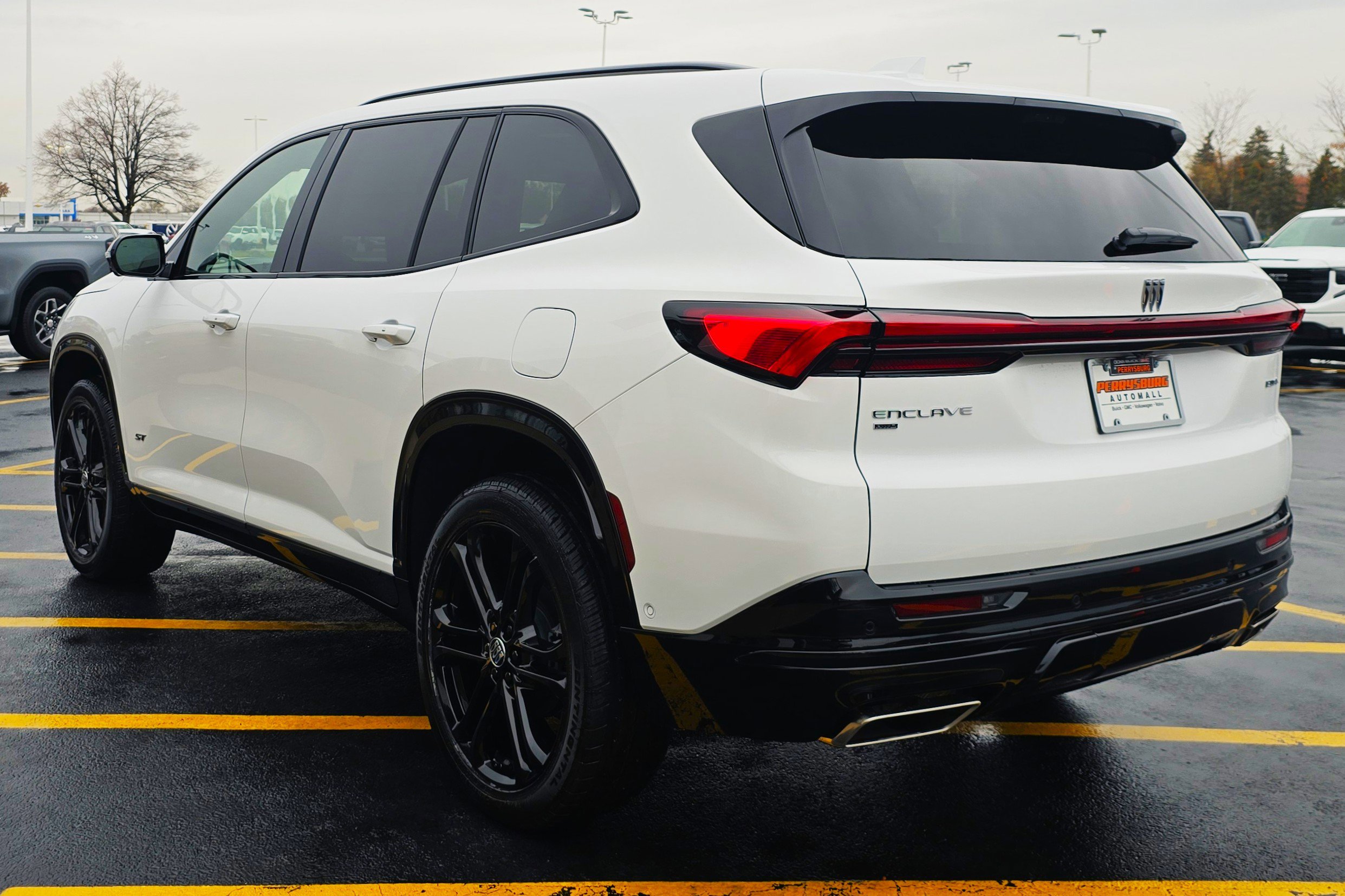 New 2026 Buick Enclave Sport Touring w/ Super Cruise Package image 6