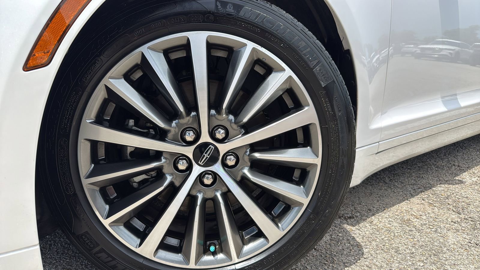 Used 2019 Lincoln MKZ Premiere FWD image 27
