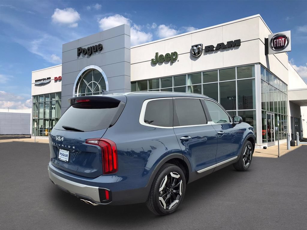 Used 2025 Kia Telluride S FWD image 3