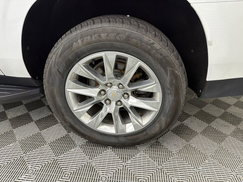 Used 2023 Chevrolet Suburban Premier AWD/4WD image 21