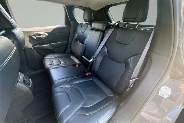 Used 2020 Jeep Cherokee Latitude Lux w/ Quick Order Package 26H Lux AWD/4WD image 21