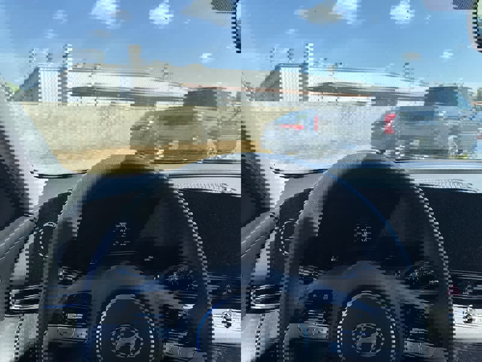 Used 2024 Hyundai Elantra SEL FWD image 20