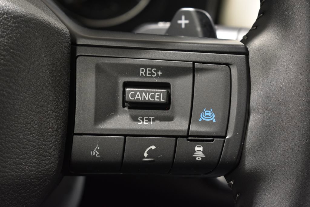 Used 2025 Nissan Rogue SV image 19