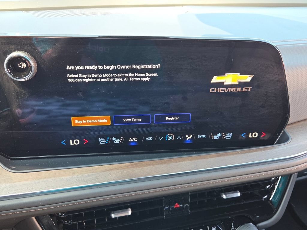 New 2026 Chevrolet Suburban High Country AWD/4WD image 21