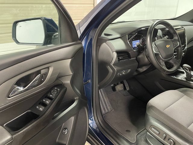 Used 2023 Chevrolet Traverse LT AWD/4WD image 10