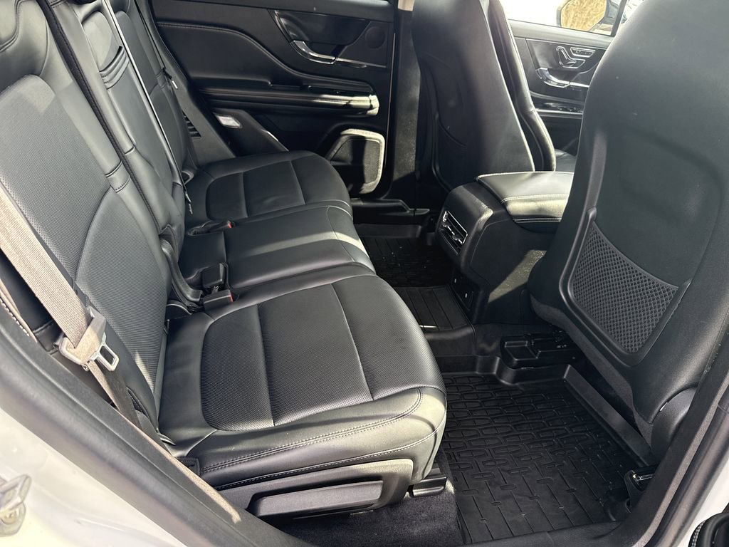 Used 2023 Lincoln Corsair Reserve w/ Equipment Group 201A image 16