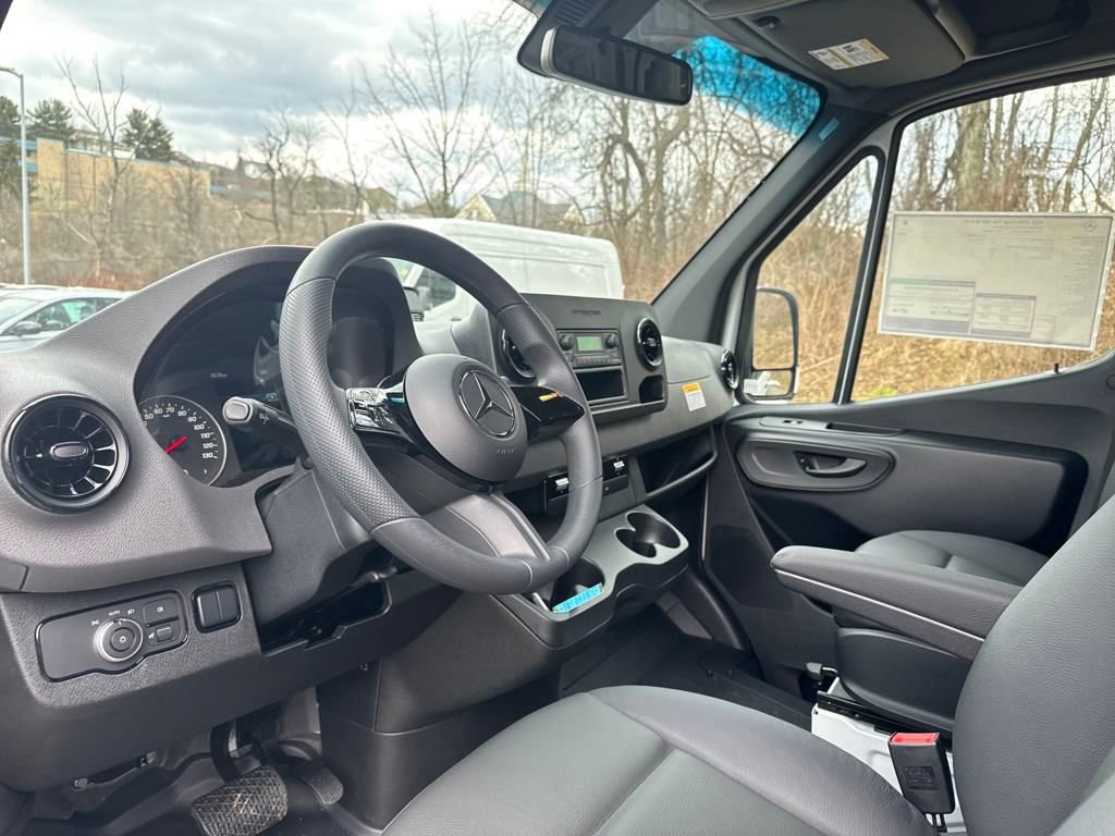 New 2025 Mercedes-Benz Sprinter 2500 image 12