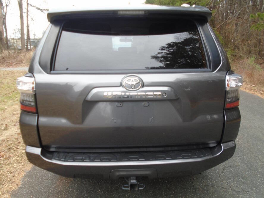 Used 2018 Toyota 4Runner SR5 image 6