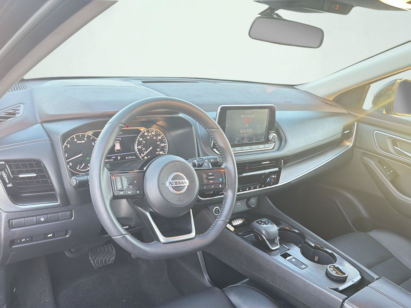 Used 2021 Nissan Rogue SV w/ Premium Package AWD/4WD image 18
