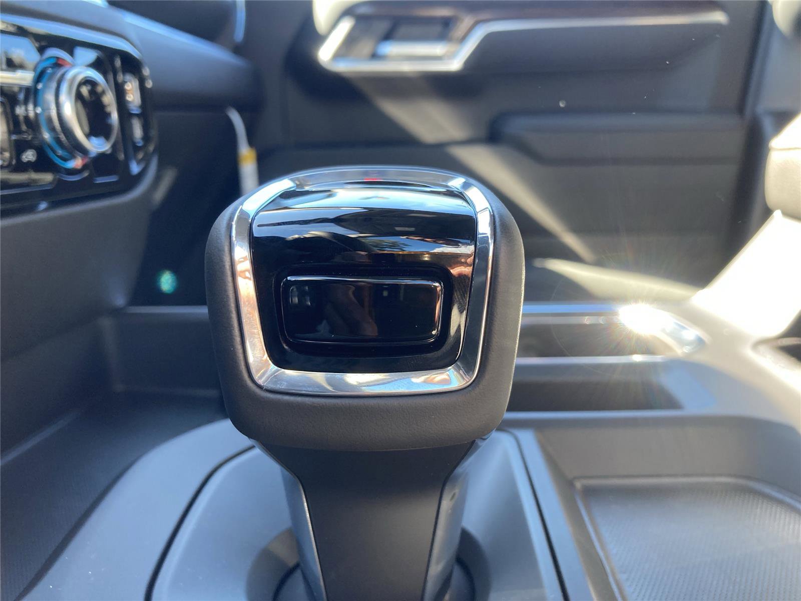 New 2026 GMC Sierra 1500 Elevation image 29