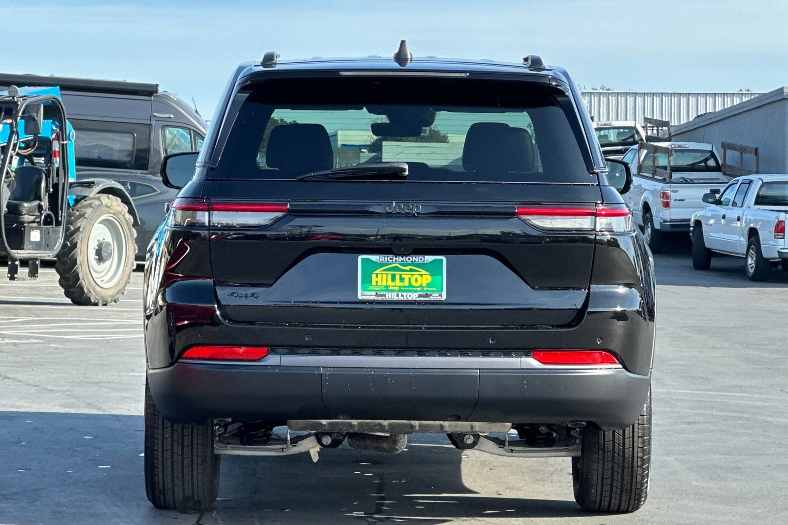 New 2026 Jeep Grand Cherokee Altitude image 5