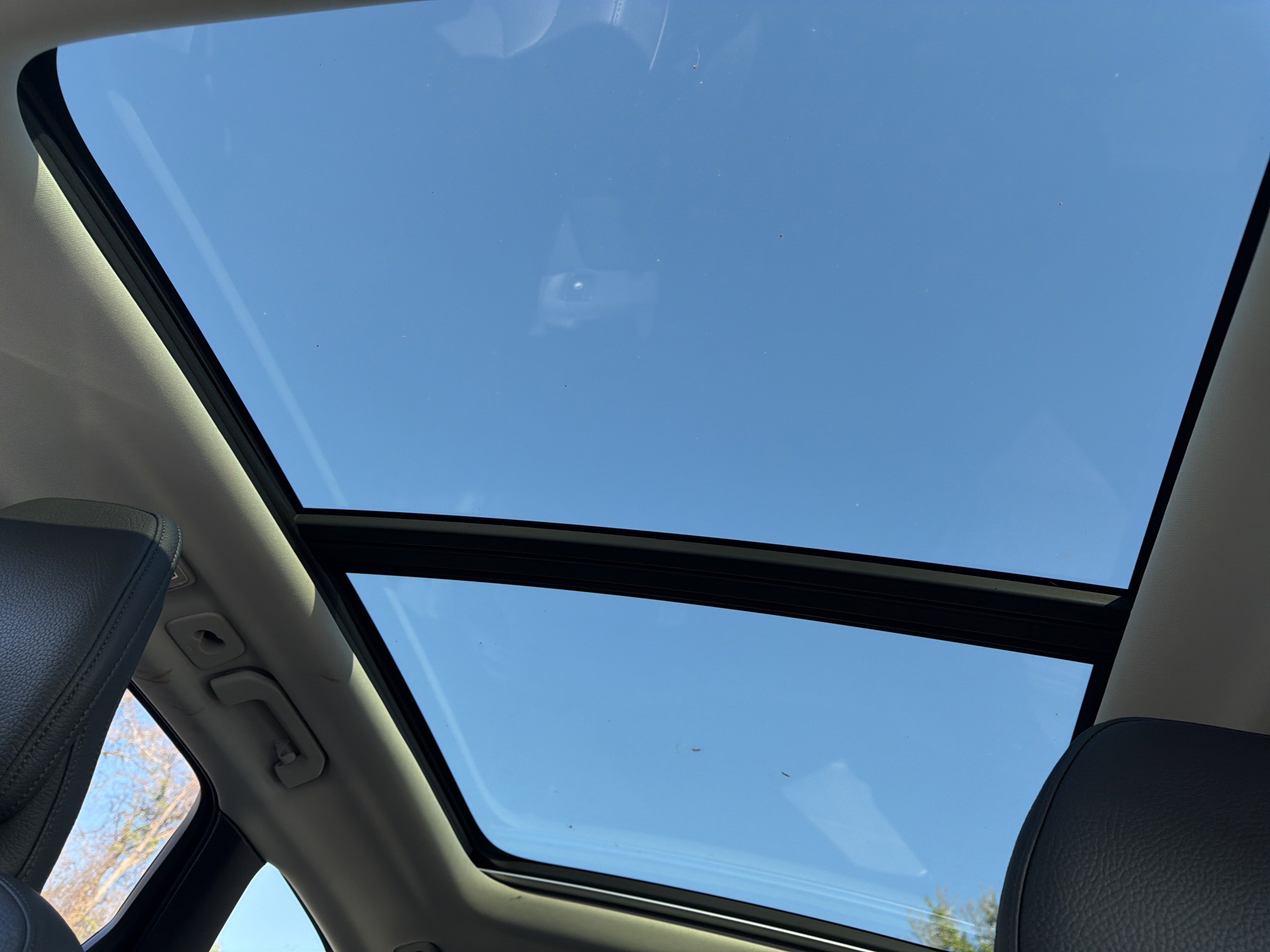 Certified 2025 Volvo XC60 B5 Plus image 28