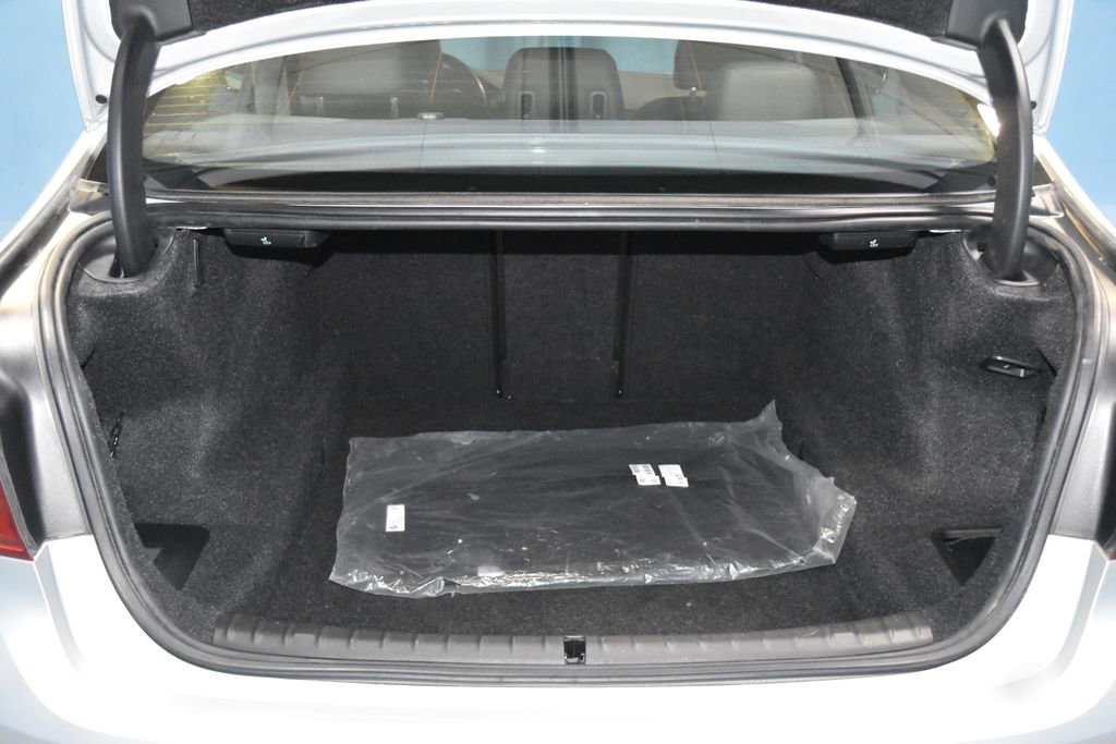 Used 2019 BMW 530i w/ Convenience Package image 33