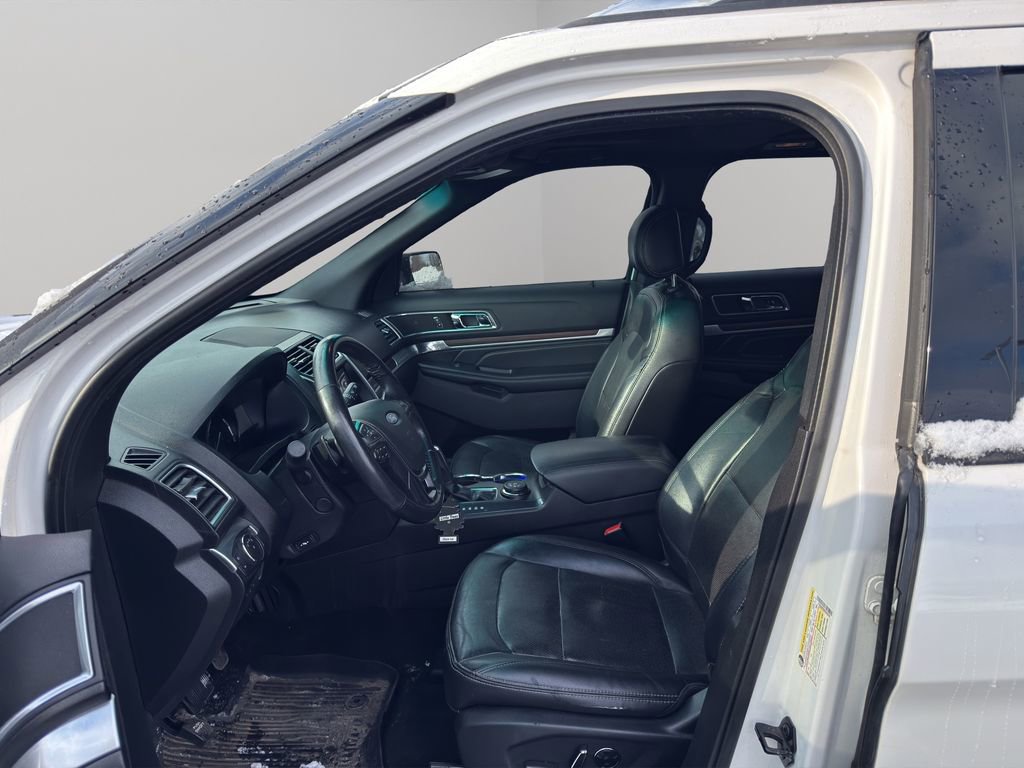 Used 2017 Ford Explorer Limited w/ Equipment Group 303A image 11