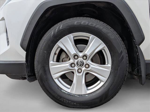 Used 2020 Toyota RAV4 XLE image 24
