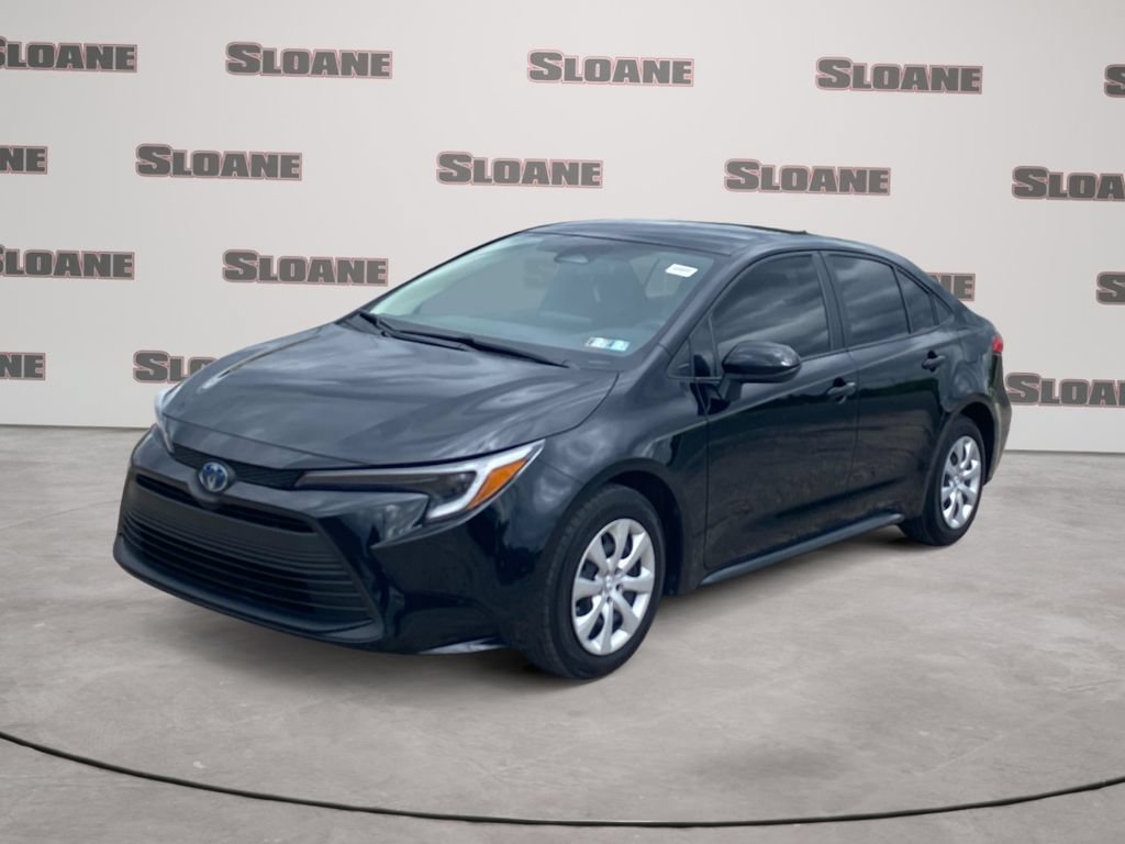 Used 2025 Toyota Corolla LE FWD video 1