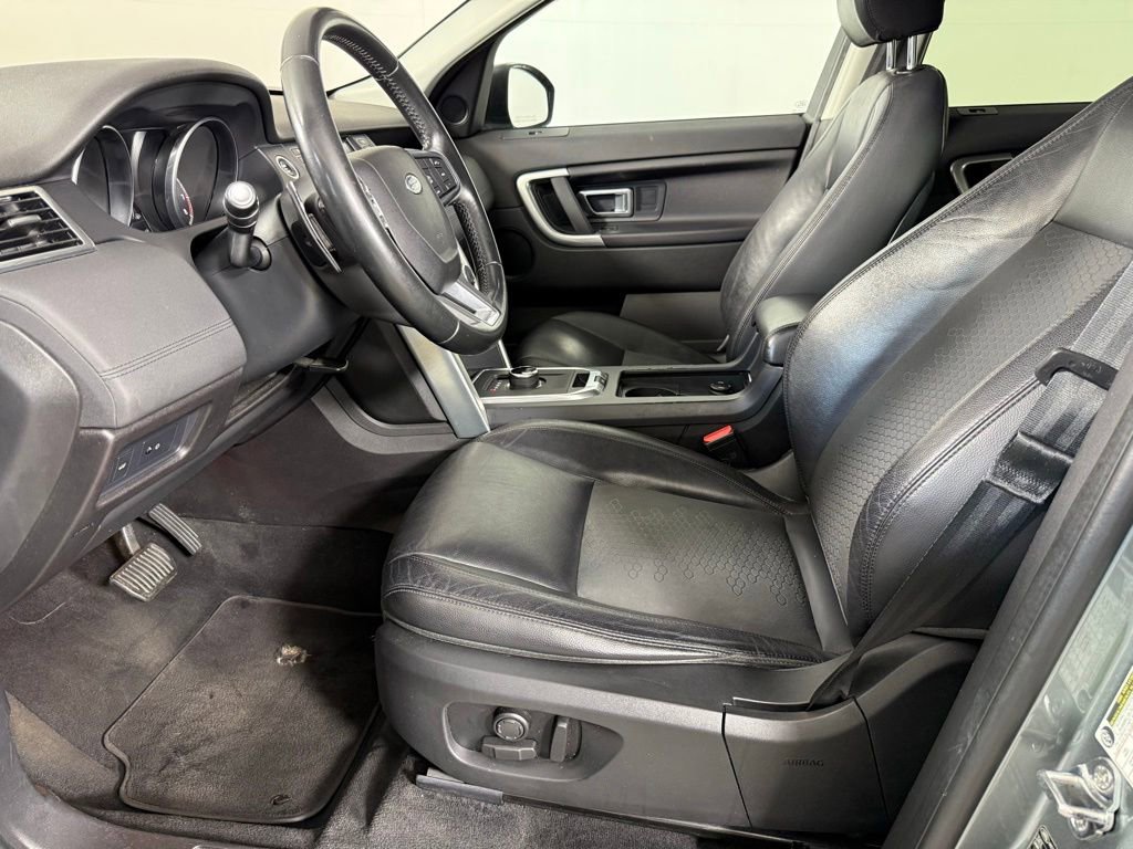 Used 2017 Land Rover Discovery Sport SE AWD/4WD image 6