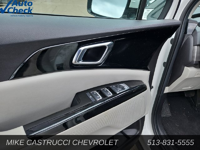 Used 2024 Kia Carnival EX FWD image 22