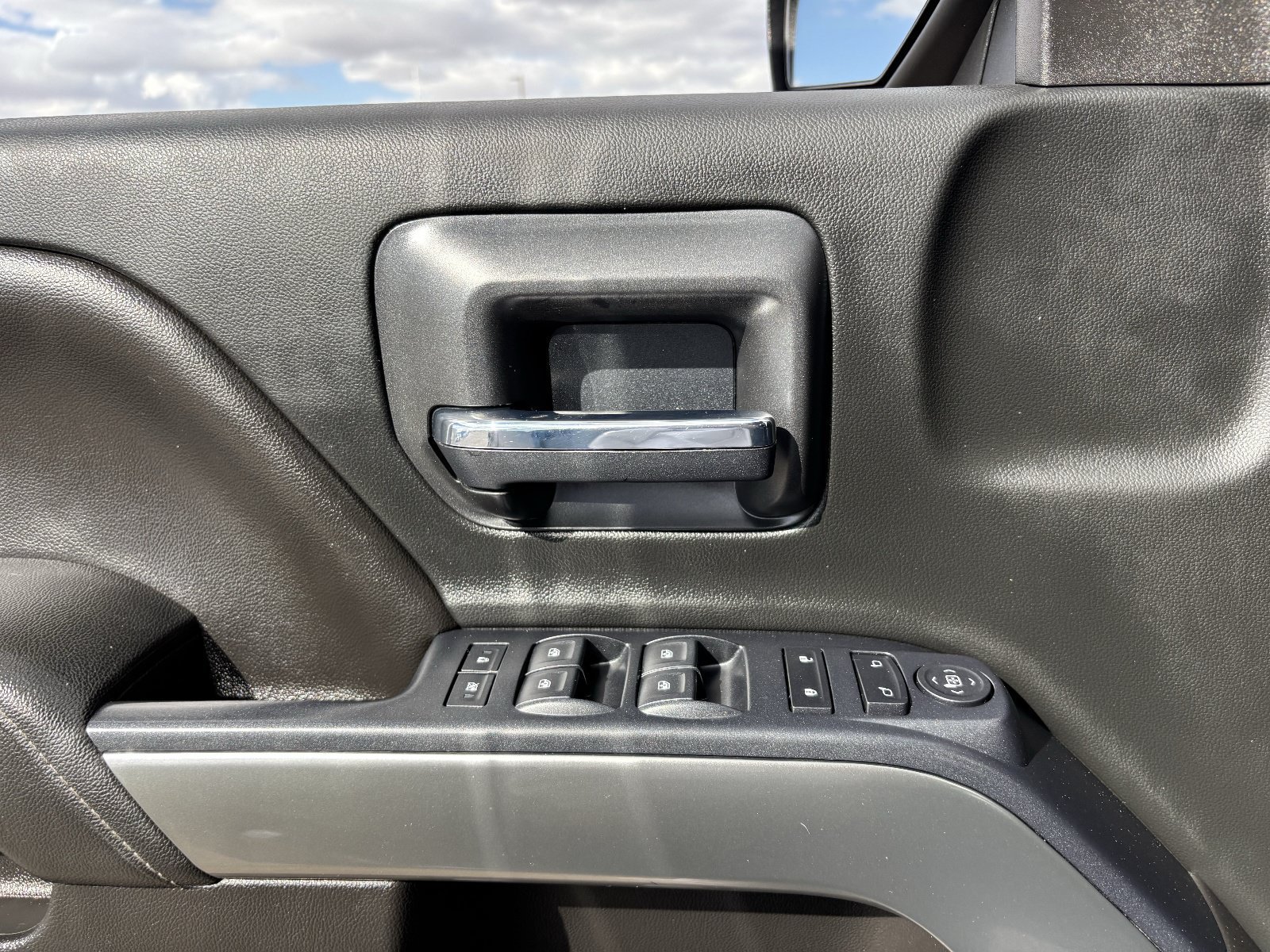 Used 2019 Chevrolet Silverado 1500 LT w/ All Star Edition AWD/4WD image 21