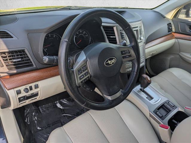Used 2014 Subaru Outback 2.5i Limited w/ Moonroof Package AWD/4WD image 10