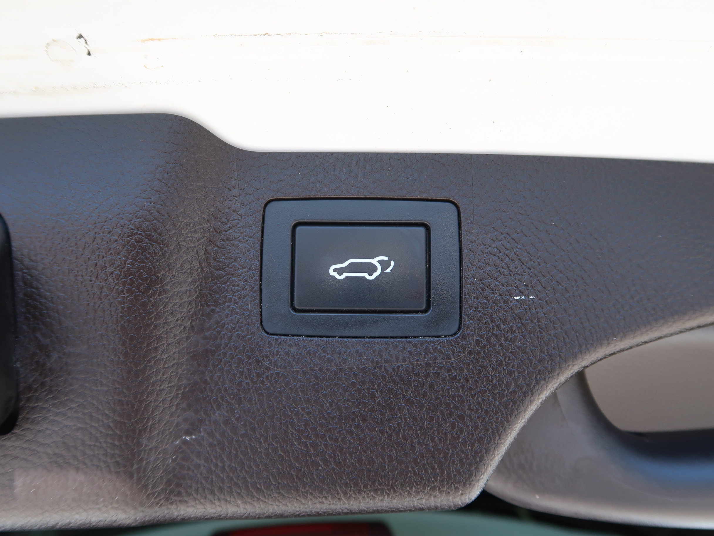 Used 2018 Hyundai Santa Fe Sport w/ 2.4L Tech Package 04 FWD image 41