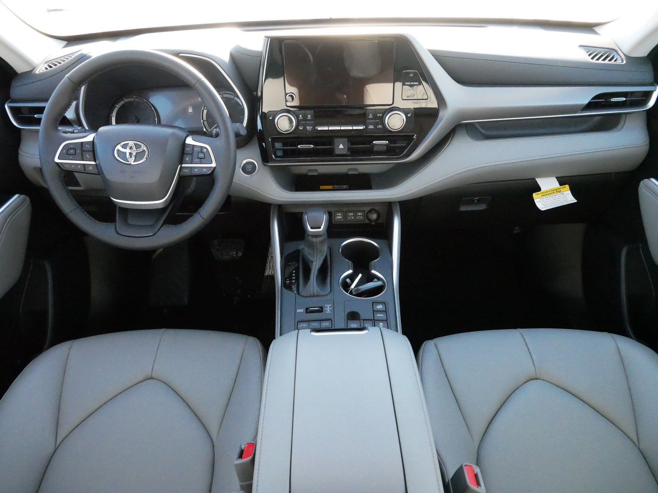 Certified 2026 Toyota Highlander XLE image 10