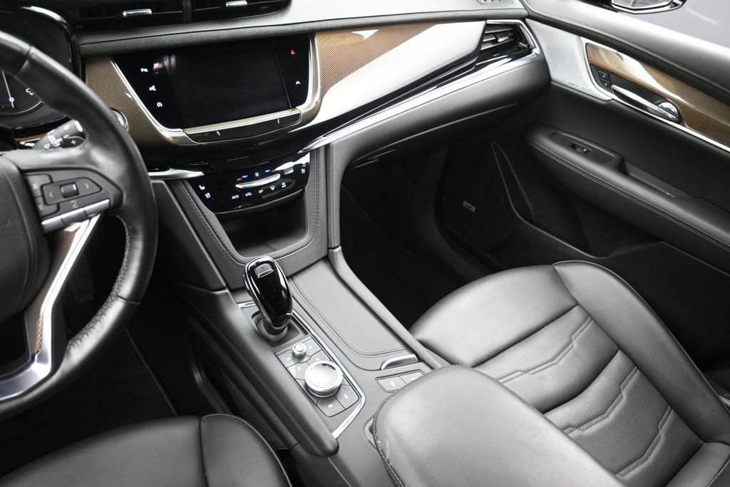 Certified 2025 Cadillac XT6 Premium Luxury w/ Platinum Package AWD/4WD image 16