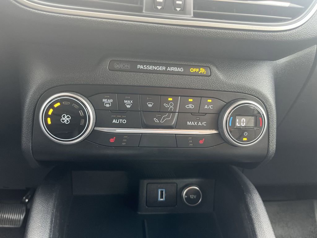 Used 2020 Ford Escape SE image 16